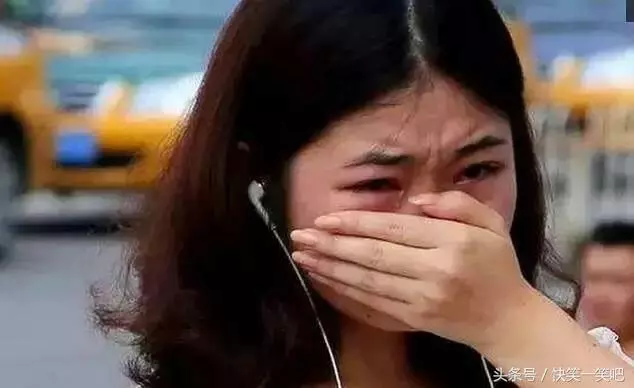 孩子被拐成了乞討殘疾兒,5年後在大街認出了媽媽,可是這位媽媽做了一件讓人心寒的事……