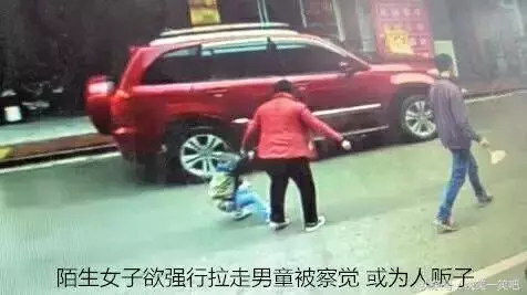 孩子被拐成了乞討殘疾兒,5年後在大街認出了媽媽,可是這位媽媽做了一件讓人心寒的事……