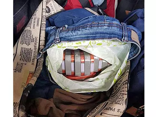 壯陽藥藏糖果罐 2大馬男新國關卡被逮
