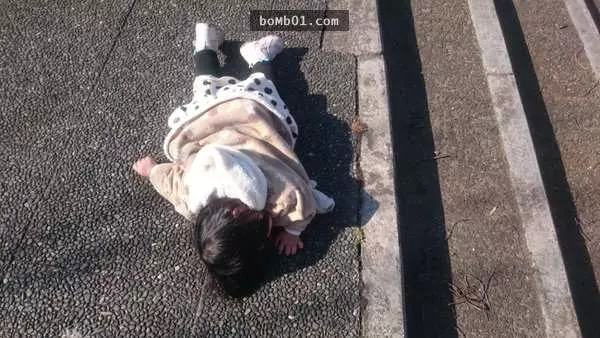 25張讓大家第一眼看到都「誤以為是什麼命案現場」的瞬間斷電寶寶照片。