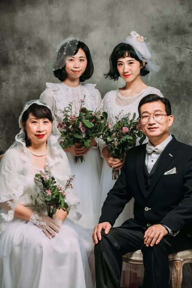 心疼開小黃的老爸!Lulu月入50萬「堅持不買名牌包」,把錢省下都給家裡~