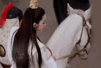 跟以前看起來不同,你們發現了嘛?繼王祖賢之後張敏也「整形」了,這些經典美人能不能放過自己!