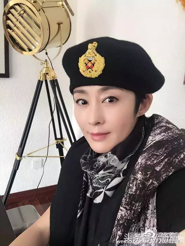 跟以前看起來不同,你們發現了嘛?繼王祖賢之後張敏也「整形」了,這些經典美人能不能放過自己!