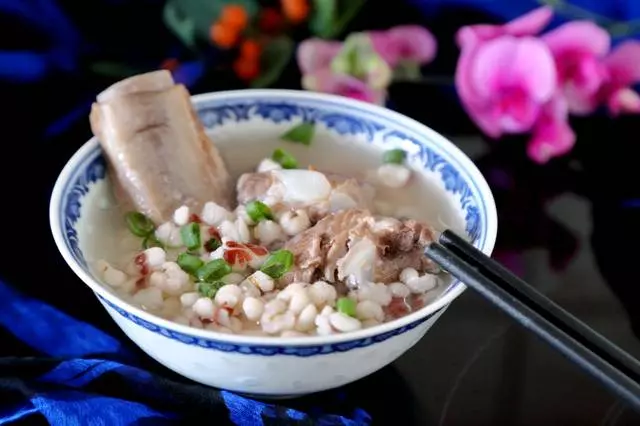 燉排骨你再加三味,湯鮮肉美,還可補氣祛濕、健脾益腎、降秋燥!