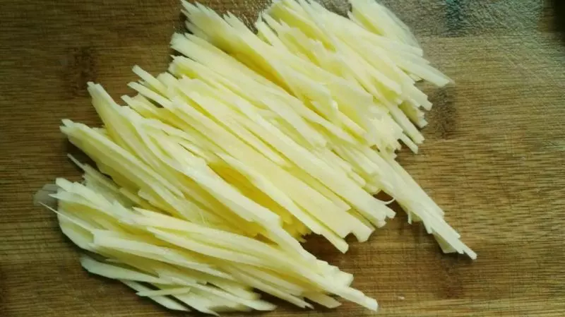 酒店的土豆絲為什麼好吃?訣竅全在這裡,30元1盤在家只需3元