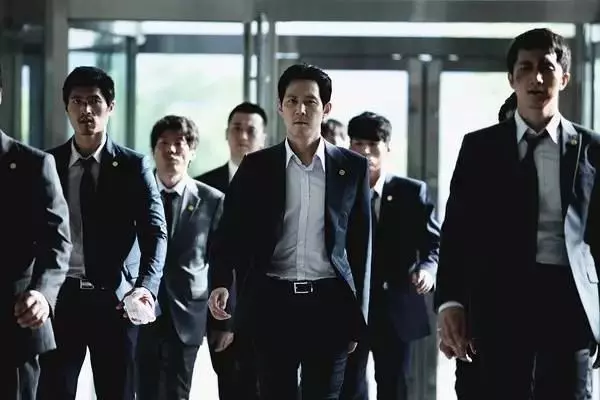 為什麼台中薪水低路上卻滿是名車? 他問卦引鄉民熱議…一堆人出來神解答!
