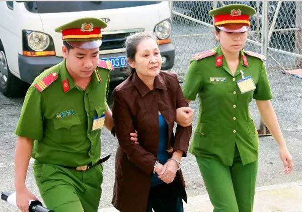 越南12人被控顛覆國家 判刑5至14年