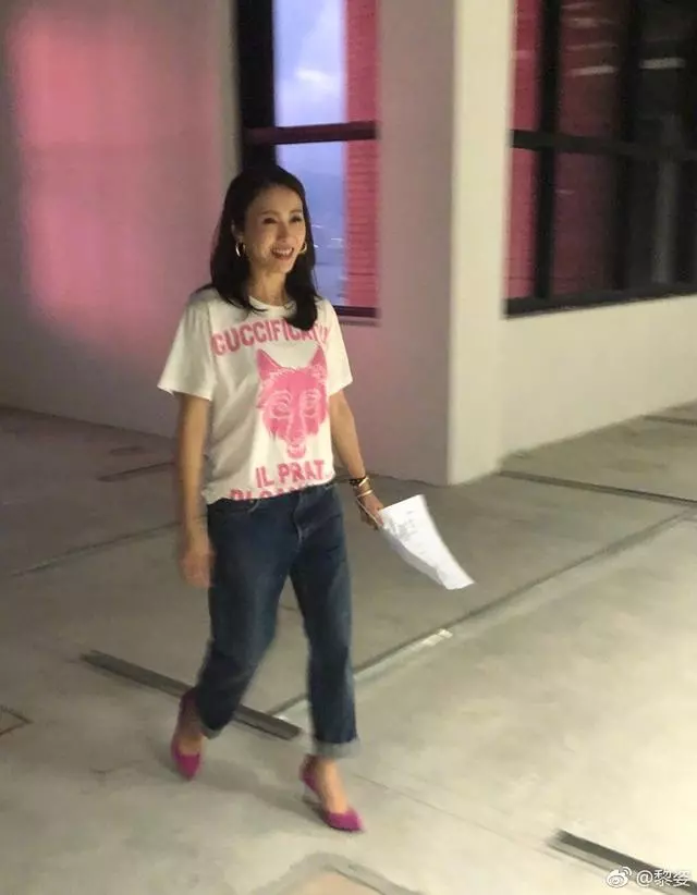 51歲的周慧敏嫩得發光?47歲的黎姿也少女感爆棚啊!