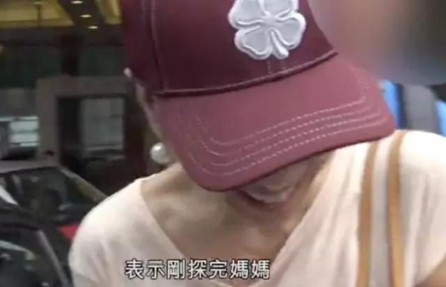 葉倩文照顧90歲老母親畫面感人,網友讚嘆:娛樂圈絕世孝女!