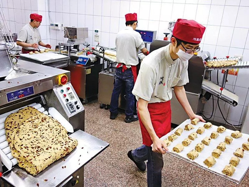 彰化肉包店「二度加薪」員工年薪破百 霸氣老闆「今年更猛加碼」讓工讀生一待20年 -