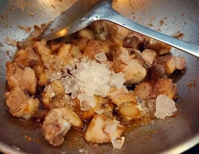糖醋排骨的家常做法,簡單又美味,不會做飯的人看了都會做!