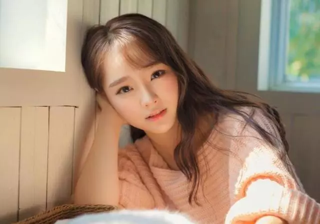孩子八歲生日,婆婆跟妯娌送來八萬塊錢,我卻沒讓她們進門