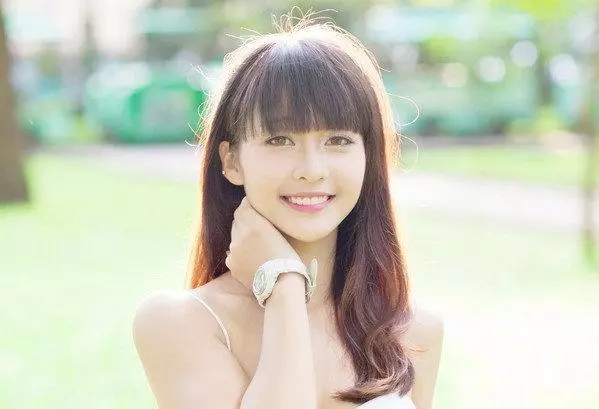 孩子八歲生日,婆婆跟妯娌送來八萬塊錢,我卻沒讓她們進門