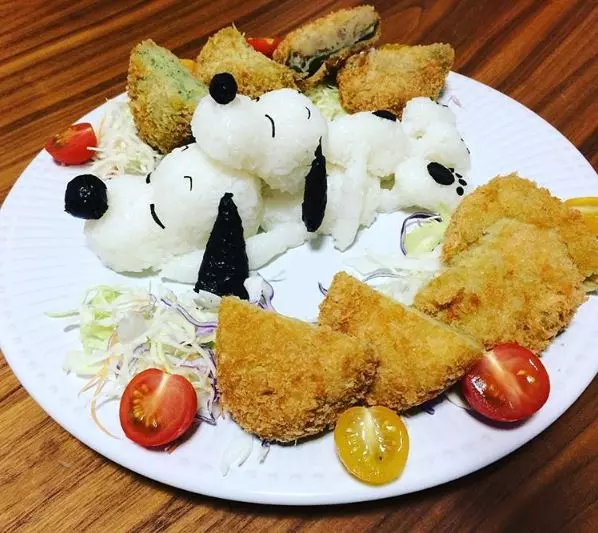 日本媽媽「每一道料理都是史努比」超狂,裹上「豆皮棉被」秒變豆皮壽司...小孩天天搶吃飯!