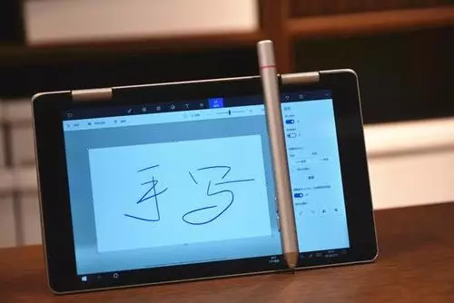 只有巴掌大小的win10筆記本:它能玩主流電腦遊戲嗎?