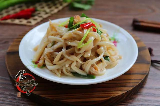 這個食材,口感比肉還好吃,營養高低脂肪,常吃降糖安神助睡眠!