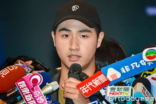 為演藝路留伏筆?吳宗憲向兒子道歉:「我是失敗的父親」 泣訴「要他上黃國倫節目」彌補一切