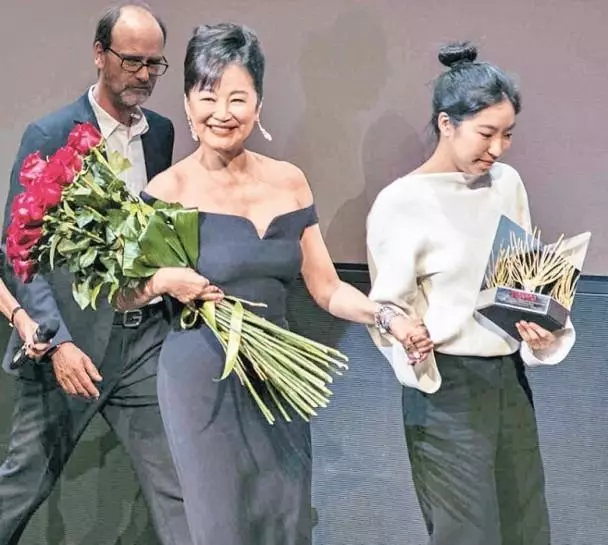 林青霞細女近照曝光!曾被說丑的她,如今仿佛「第二個林青霞」,太正點!