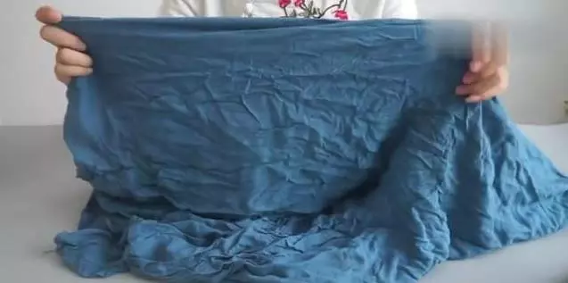 衣服起了褶皺很難看?阿嬤教你一招,不需要熨燙,3分鐘褶皺就能平整!