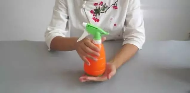 衣服起了褶皺很難看?阿嬤教你一招,不需要熨燙,3分鐘褶皺就能平整!