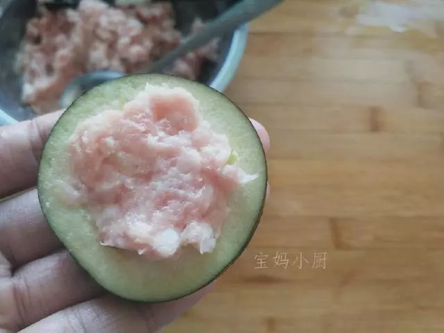 5塊錢的茄子做了茄盒,一上桌就被吃光了,簡單易學,非常好吃