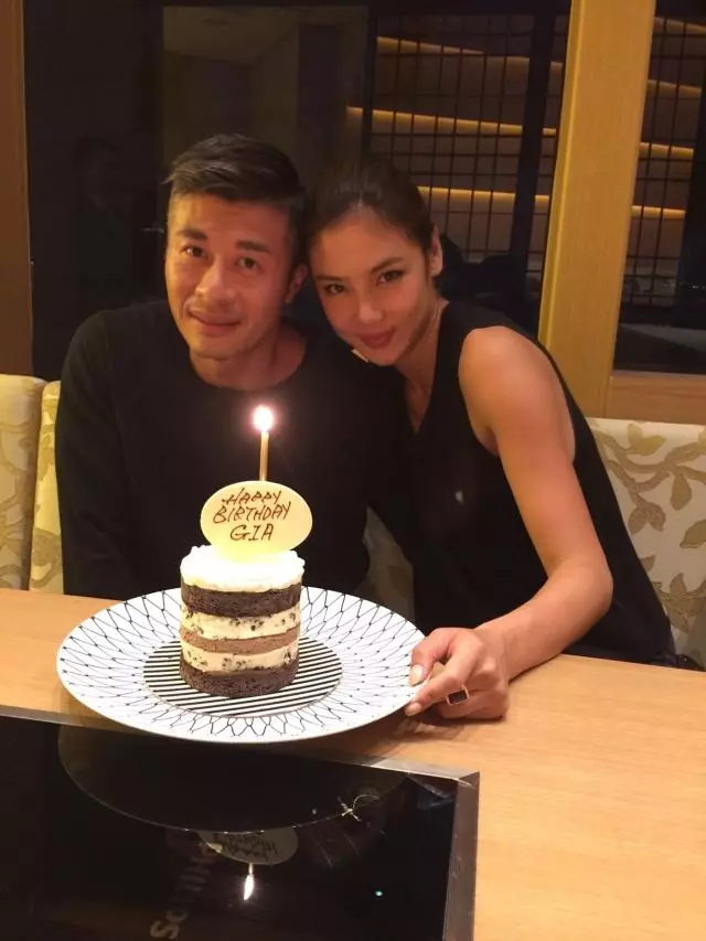 樂基兒38歲生日與富商老公同框出鏡,低調秀恩愛!