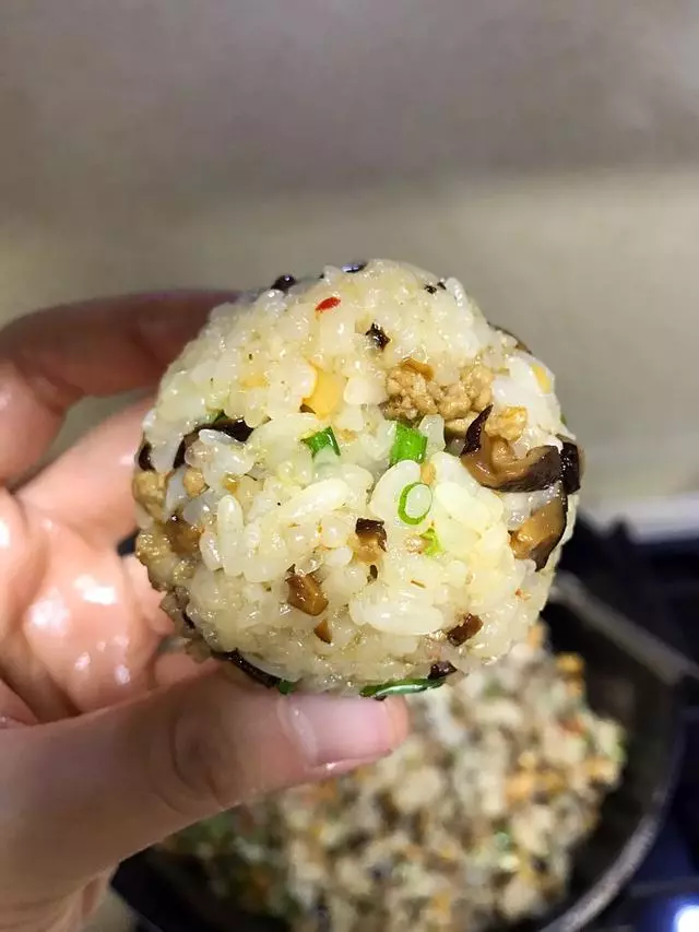 愛吃糯米雞飯的要收藏,學會這種糯米雞飯做法,3斤糯米都不夠吃!