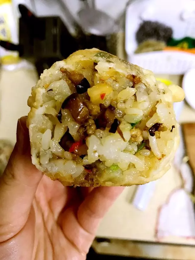 愛吃糯米雞飯的要收藏,學會這種糯米雞飯做法,3斤糯米都不夠吃!