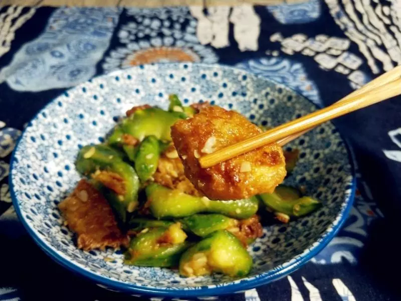 絲瓜和它一起炒,你一定沒試過,鮮香美味特好吃,一上桌就吃沒了
