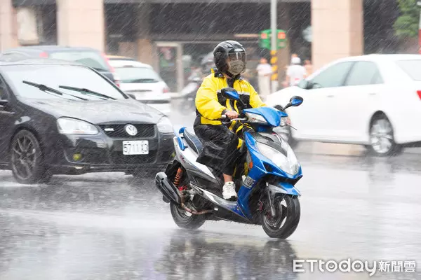 機車泡水「能發動嗎」?水位高度是關鍵 搞錯準備花大錢