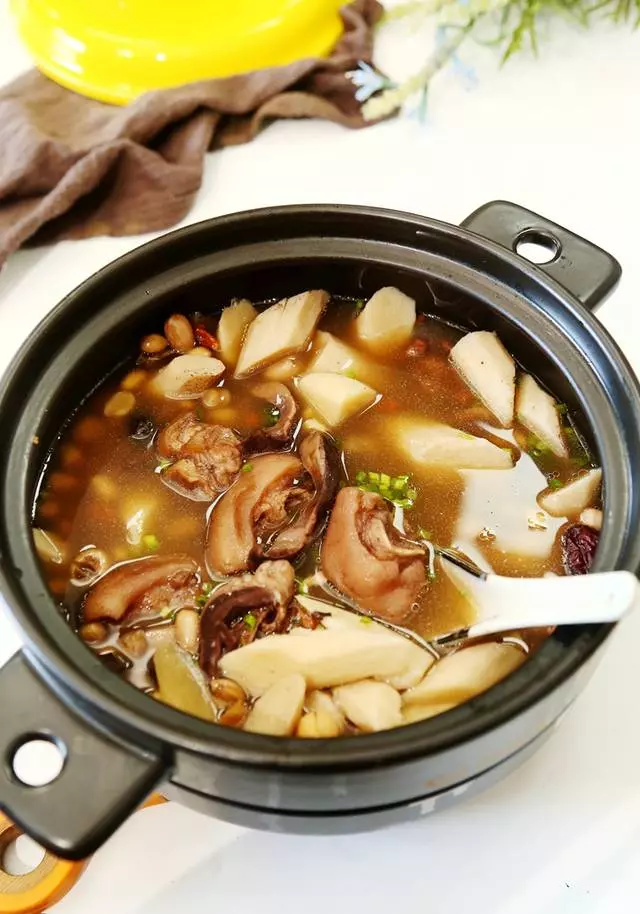 這是一碗長壽湯,「3+3+3」秘方,養心補血益氣,秋天要多喝