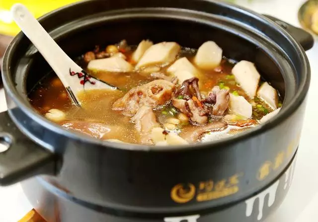這是一碗長壽湯,「3+3+3」秘方,養心補血益氣,秋天要多喝