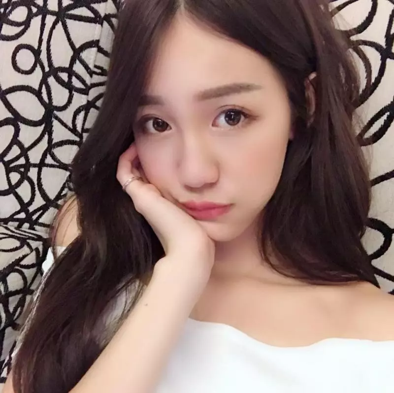 出賣正妹同事…夏天的福利！沒想到本人現身 「正面」無法淡定！