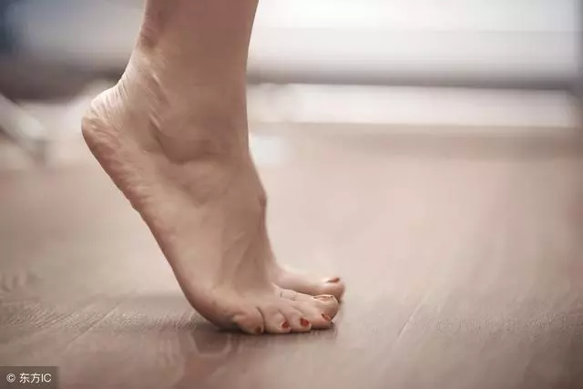 氣血不足讓女人變醜、變胖、變老,1種飲食加2個動作讓你遠離