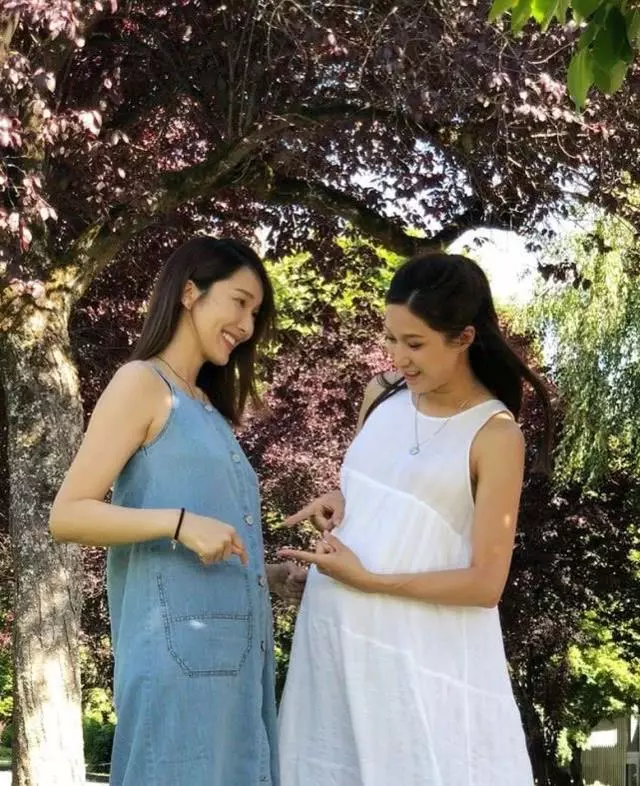港媒曝鍾嘉欣二胎生下兒子,現出院在家做月子,老公全程陪在身邊