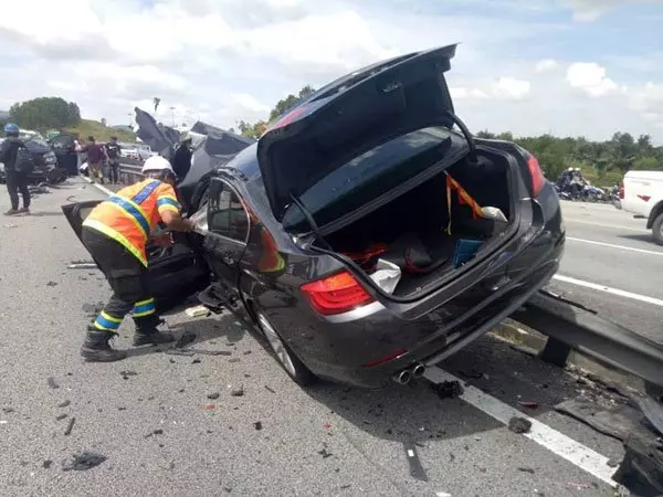 恐怖車禍!羅釐4車連環撞奪4命