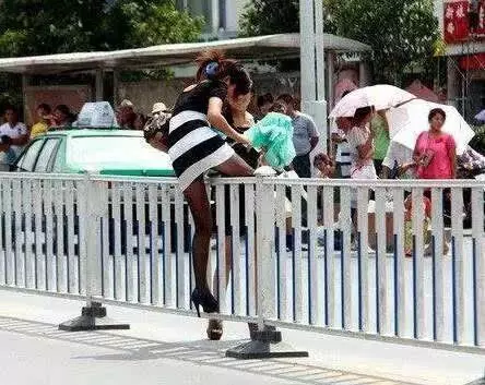 18張內涵段子圖片 ,『好風景需要仔細觀察,不然看不明白 。。。』再扯就裂開了 !!