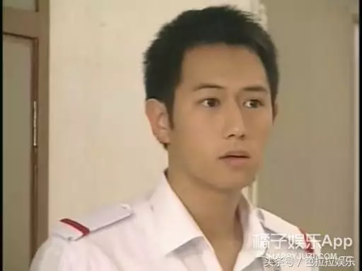 還記得「學警系列」中的李伯翹嗎?他現在的樣子你還認識嗎?