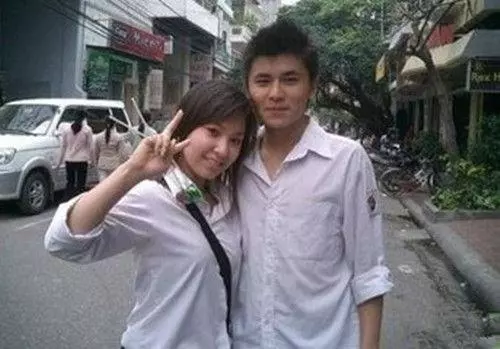 子花了15萬元娶越南新娘,但在入洞房那一刻,男子崩潰痛哭大喊:不行不行,我不娶了!
