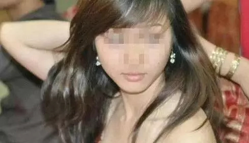 子花了15萬元娶越南新娘,但在入洞房那一刻,男子崩潰痛哭大喊:不行不行,我不娶了!