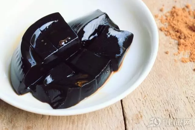 告誡:4類藥物都是家中「狠角色」!你卻把它們當是寶