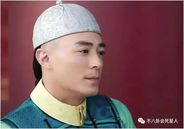 年近40演皇帝,霍建華「裝嫩」,聶遠「俗氣」,還是他最還原!