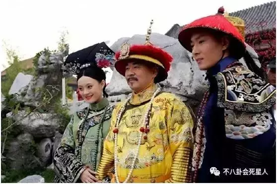 年近40演皇帝,霍建華「裝嫩」,聶遠「俗氣」,還是他最還原!