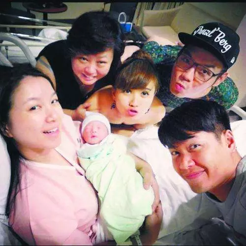 前妻乳癌逝世3年後, 蔡河立再娶生子!
