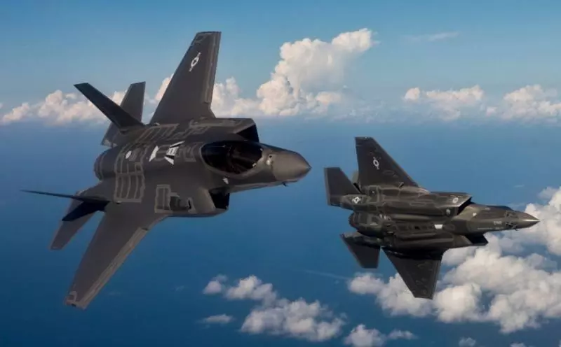 大戰或將爆發,日本30架F35戰機逼近四島,奪島進入倒計時