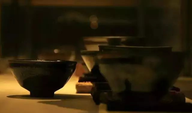 非常好聽的佛歌,心情不好時聽聽,可以放下!
