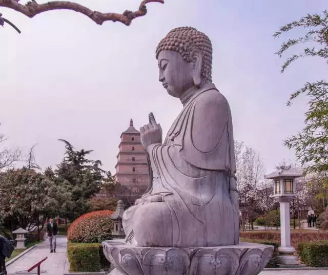 為什麼對外人很慈悲,對家人做不到?