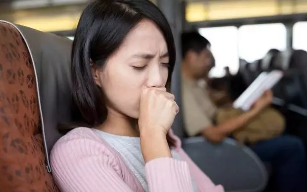和老公買房,首付房貸都一起承擔,婆婆卻不同意房產證上加我名字,理由很好笑