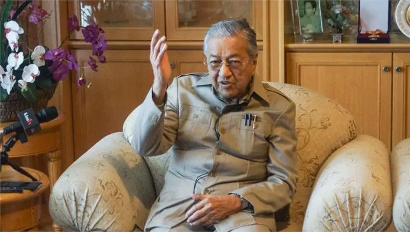 敦馬向中方表示想拆除關丹「萬里長城」:我們需要拿掉那圍牆!