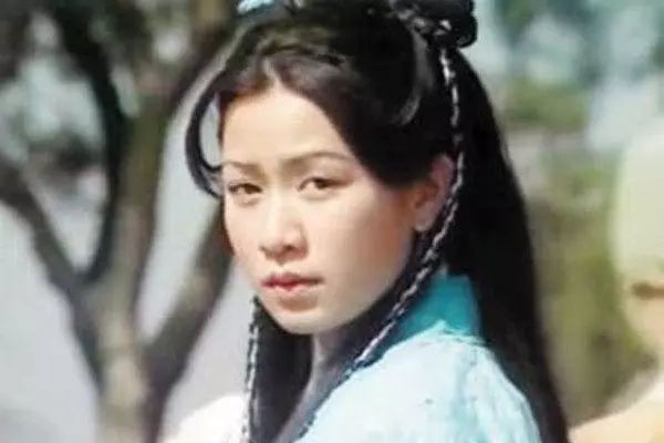 22歲,25歲,30歲,35歲,40歲,43歲的佘詩曼,哪個驚艷了你 -